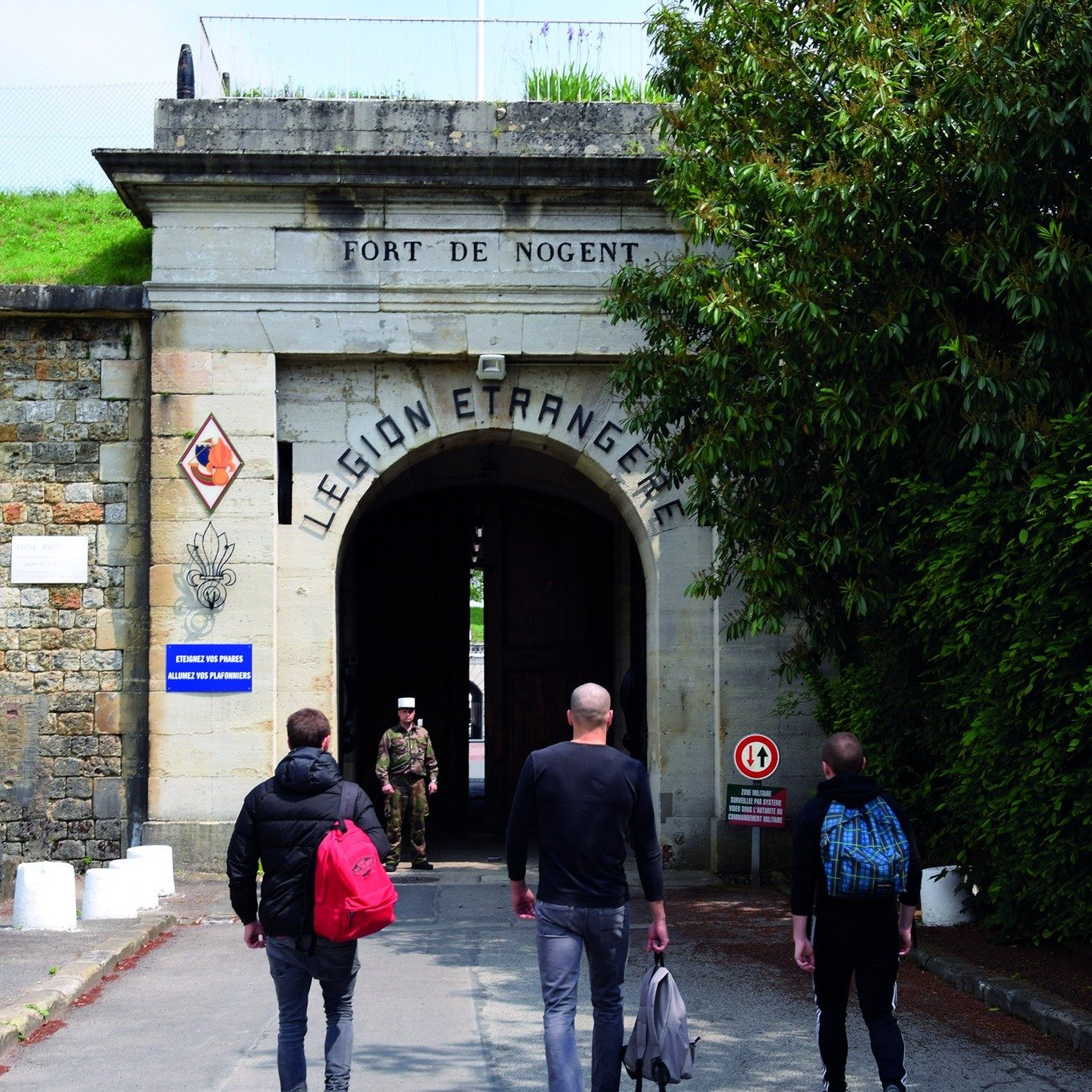 American candidates in front of the gate of Fort de Nogent before joining the French Foreign Legion